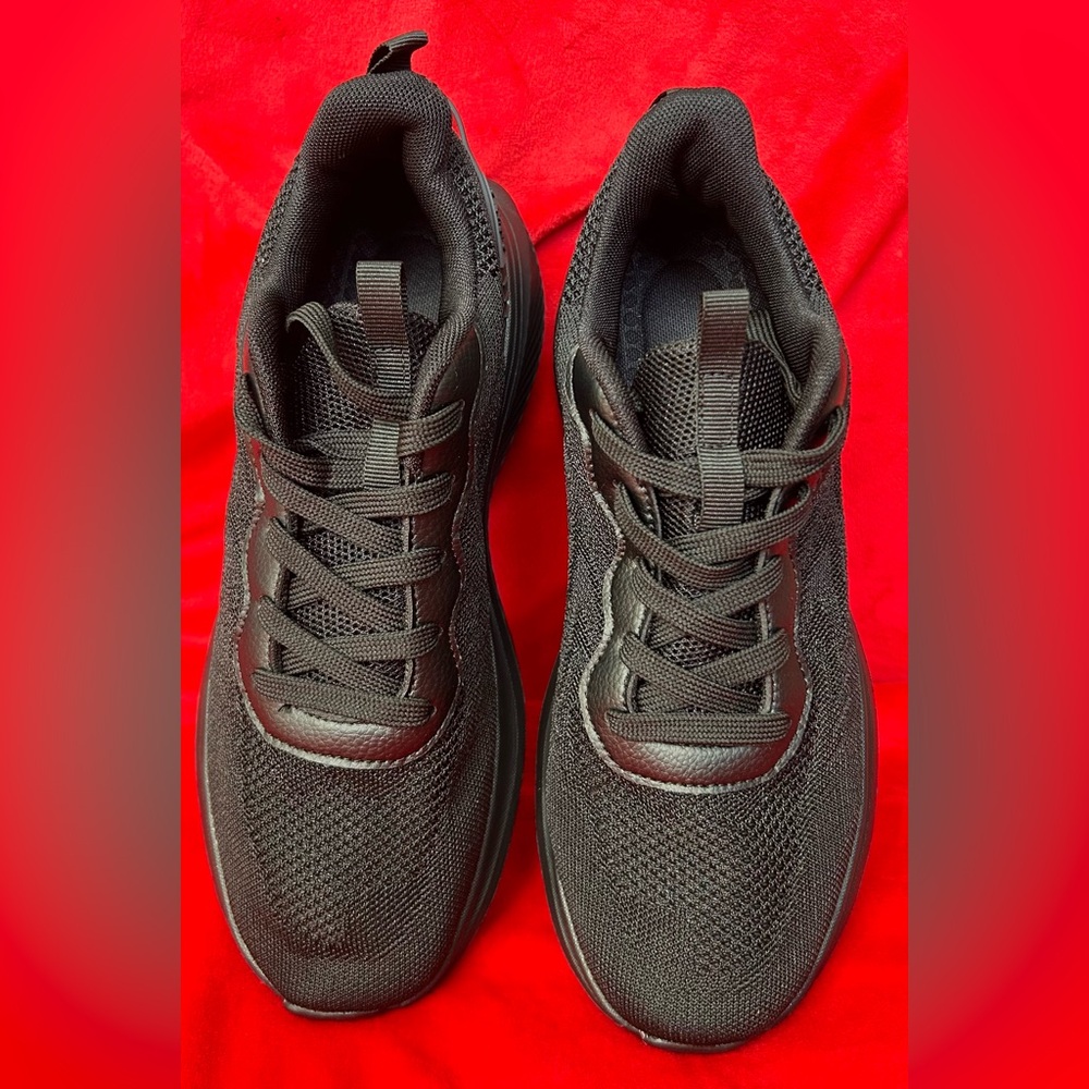 JGAK L.T. Shoes- Black - Size 43 (US Men 9/Women 10)